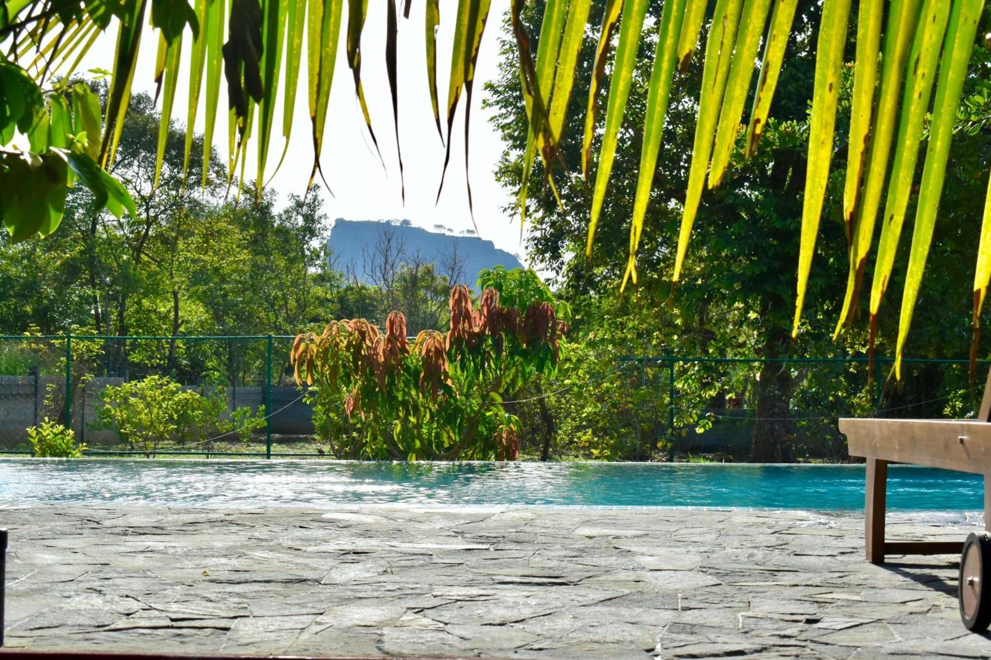 Sinhagiri Villa Сигирия Екстериор снимка